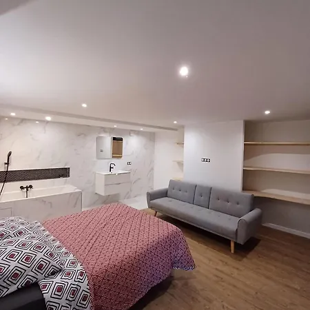 Maison Avec Jardin 4 Pers, 2 Lits, Billard, Wifi, Clim
